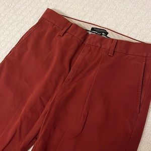 LIKE NEW Banana Republic Emerson Chino Pant - 30x32, Sienna / Rust